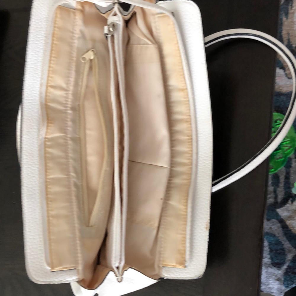 Guess Purse - Picture 3 of 3